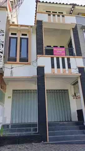 Ruko Siap Pakai Abdul Gani Dekat Museum Angkut Kota Batu