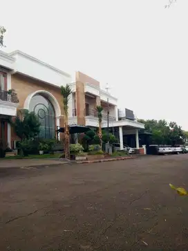 Dijual Rumah Mewah, Megah dan Menarik di Acacia Residence Pesanggrahan