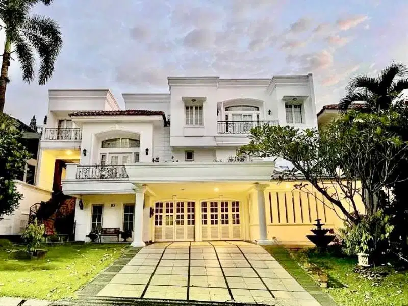 dijual cepat rumah siap huni swimming pool