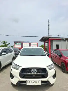 Hilux DC 2024 E manual. Km 13rb antik