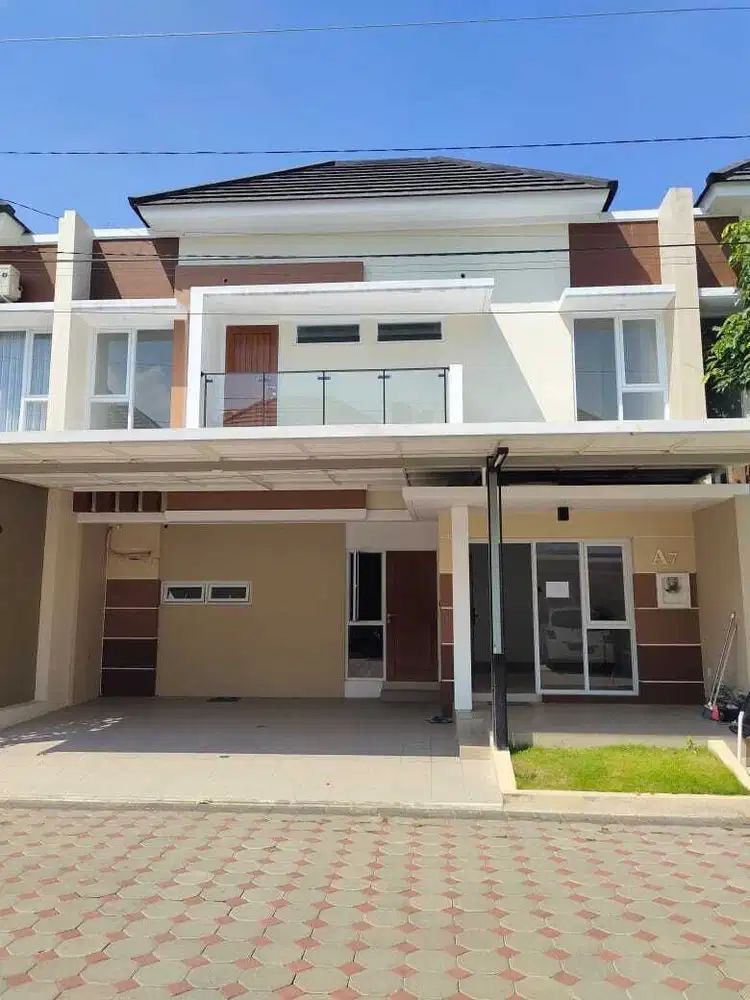 RUMAH MEWAH 2 LANTAI STRATEGIS DALAM RINGROAD BANYURADEN GAMPING