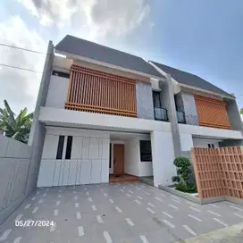 Rumah Mewah Dalam Ringroad di Maguwoharjo, Sleman dekat Kampus UPN Veteran