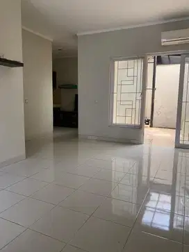 Rumah Dijual Rapih Siap Huni Di Cluster Premier Park 2 Cikokol Tangera