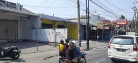 Di kontrak kan Ruko di jln Suromadu/ Kedung cowek 42