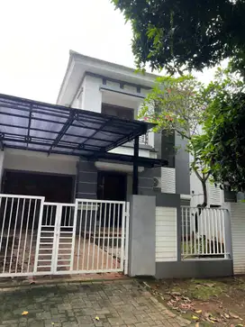 DISEWAKAN RUMAH DELATINOS BSD KONDISI RAPI