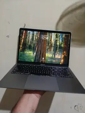 Macbook air 2020 i3 128gb Mulus
