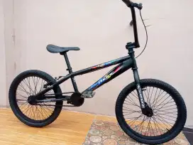 Sepeda BMX 20. Noken mulus KOKOH siap pakai, lokasi kemiling, NEGO.