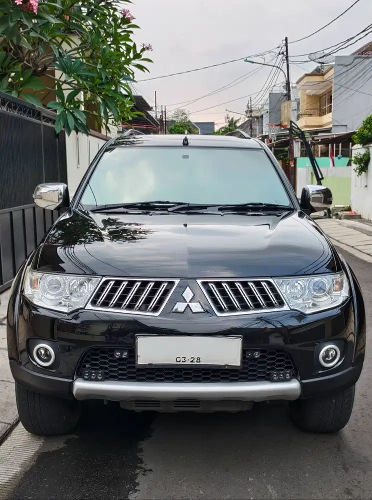 Pajero Sport 2.5 Exceed AT (2012/2013) Tangan Pertama