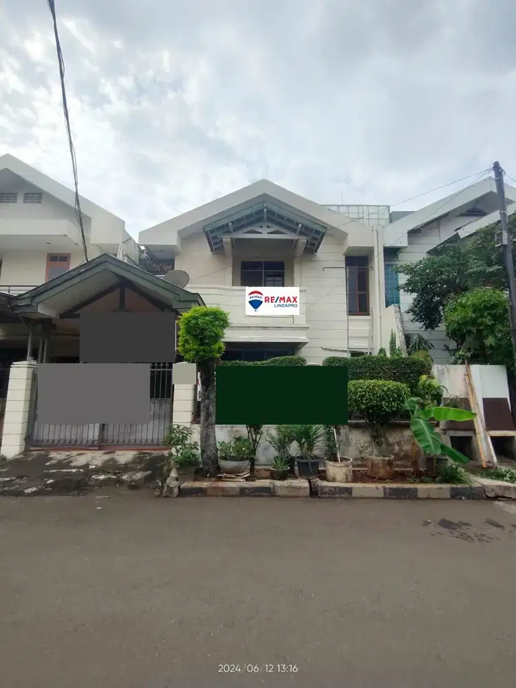 Rumah standard lokasi asri janur elok kelapa gading
