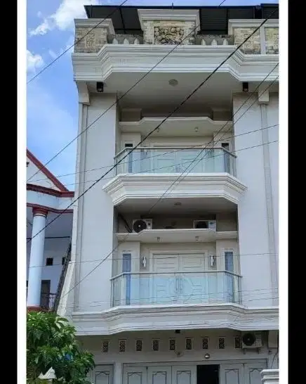 Rumah Jl Singa Makassar LT5X28 LB 360 M² 5+1 WC 5 Listrik 2.200 PDAM
