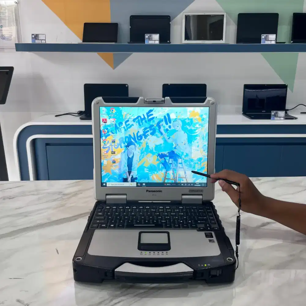 [CF31]Laptop Coding Panasonic i5gen5 8GB SSD 14 Touchscreen Windows
