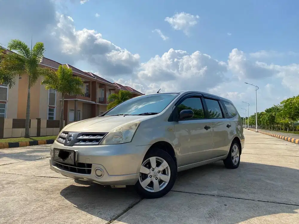 Dijual Nissan Grand Livina XV 1.5 AT (2007) – Bensin, Matic