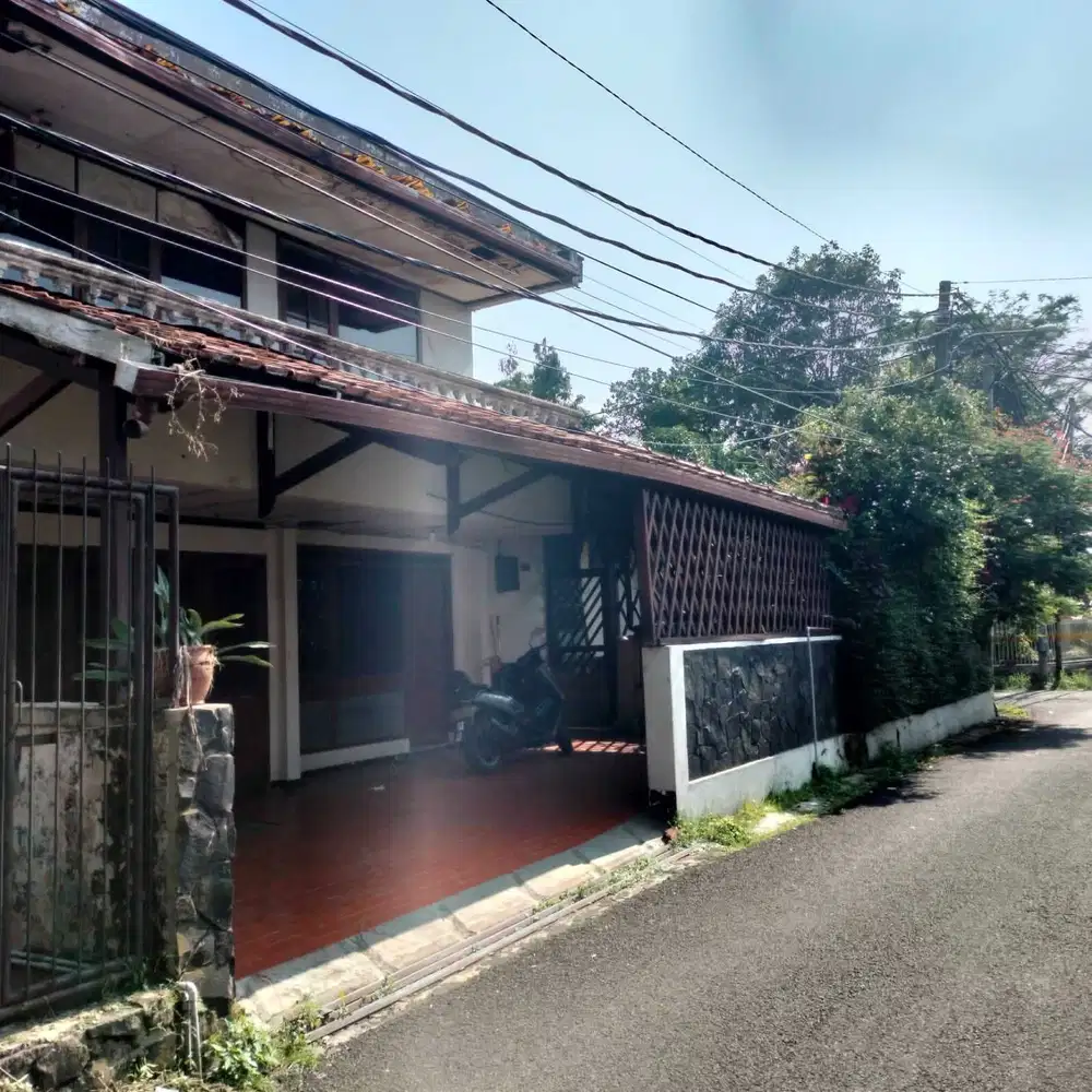 Rumah Strategis Hook Candrawulan Turangga Buah Batu Bandung