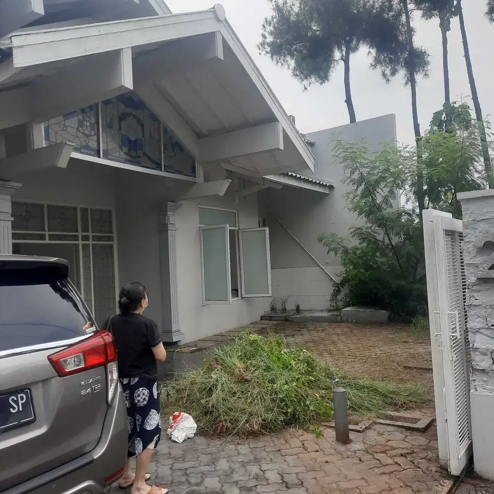 Rumah di Kawasan Elit Jl. Tumpang Raya, Gajahmungkur, dekat Puri Gedeh