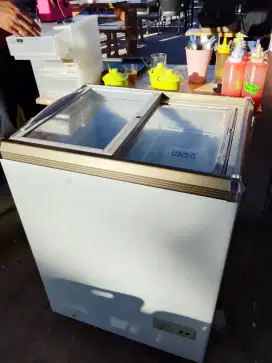 DIJUAL FREEZER KACA GESER RSA 100L