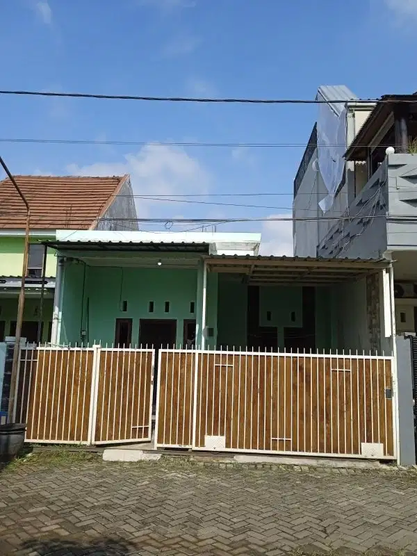 rumah cantik butuh uang segera di ikan tombro suhat dekat kampus UB