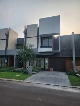Rumah Mewah Cluster Eldora Suvarna Sutera Cikupa Tangerang