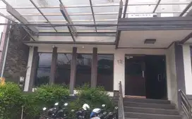Jual Hotel DI Tengah Kota dekat alun alun / Asia Afrika  -13 kamar