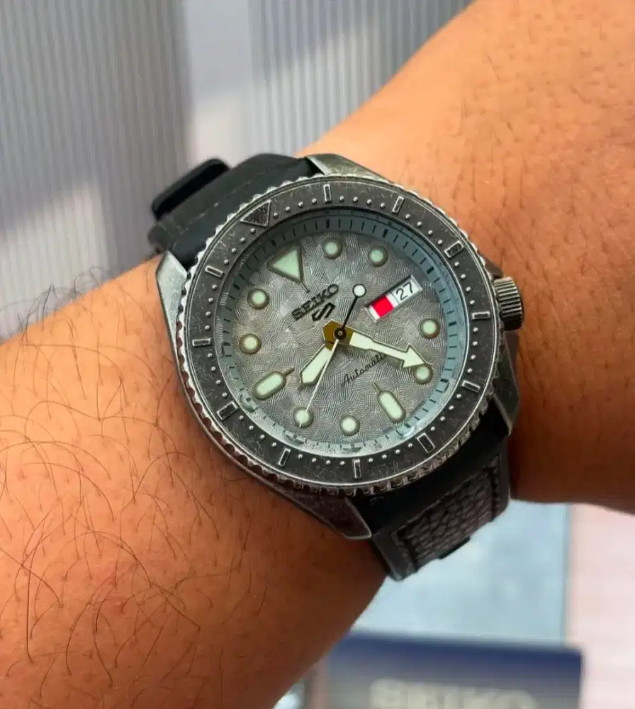 Jual jam Seiko Srpe78K1 Automatic
