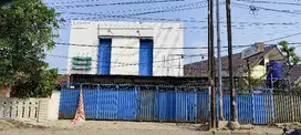 Dijual Ex Showroom Roda Dua Strategis Cikarang