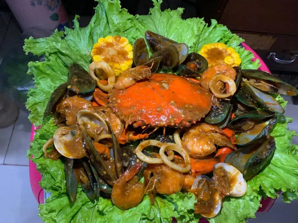 Dicari cowo/cewe untuk kaga booth seafood
