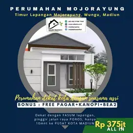 Rumah Eksklusif Timur Lapangan Mojorayung
