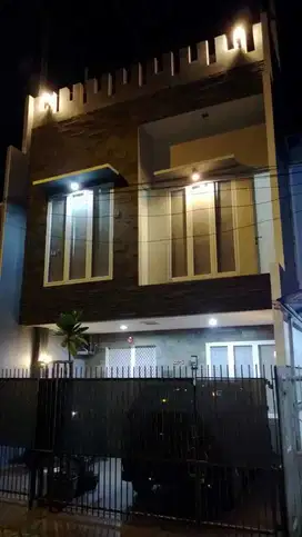 Di jual rumah bagus siap huni diTaman Palem cengkareng barat