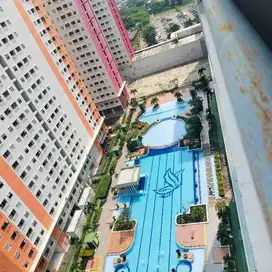 Scarlett 2br view kolam kosongan apartemen green Pramuka
