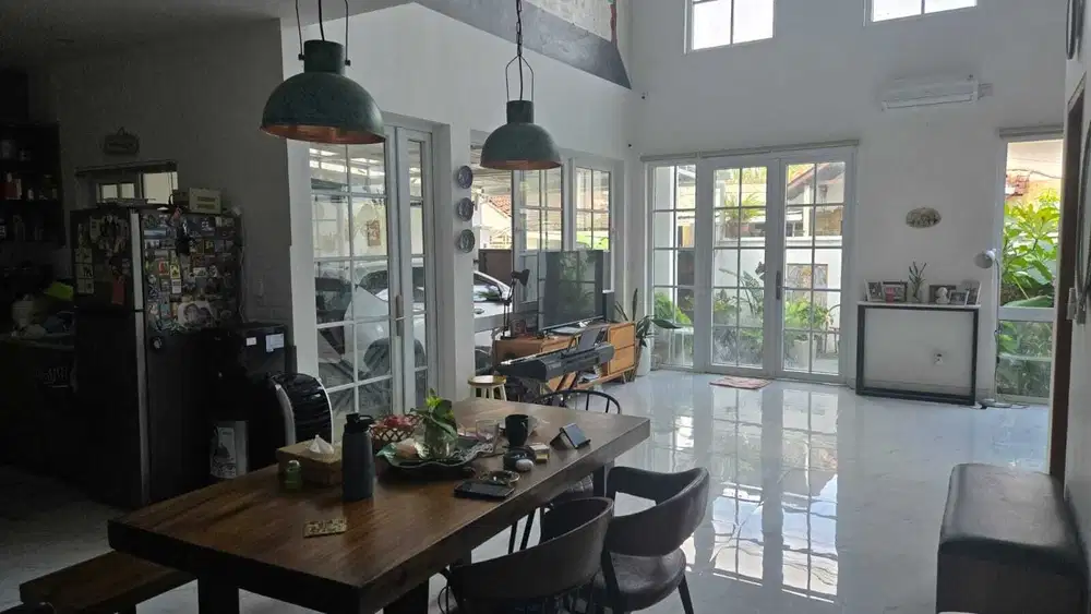 MODERN ELEGANT HOUSE, 1,5 ARE, SHM, TAMAN GRIYA JIMBARAN