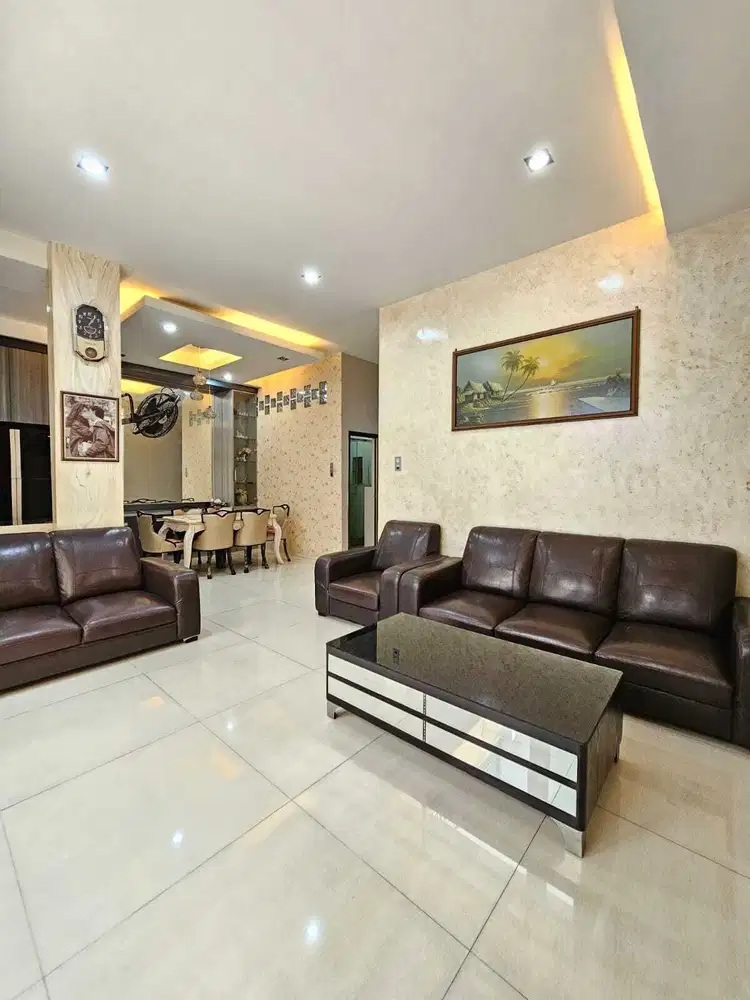 Dijual Villa Komplek Griya Riatur JL T. Amir Hamzah