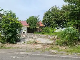 Tanah tepi jalan raya lokasi Jebres, 5 menit ke PGS dan BTC Solo
