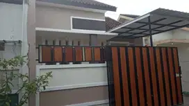 Rumah lokasi barat Gentan desain minimalis Modern
