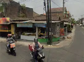 Tanah dan bangunan dekat kawasan Kampung Batik Laweyan