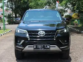 FORTUNER VRZ 2.4 AT 2021 HITAM KM 83rb REAL