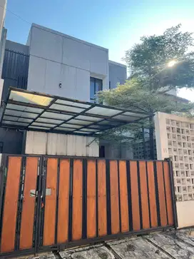 Disewakan Rumah 2 Lantai di Jatibening Estate