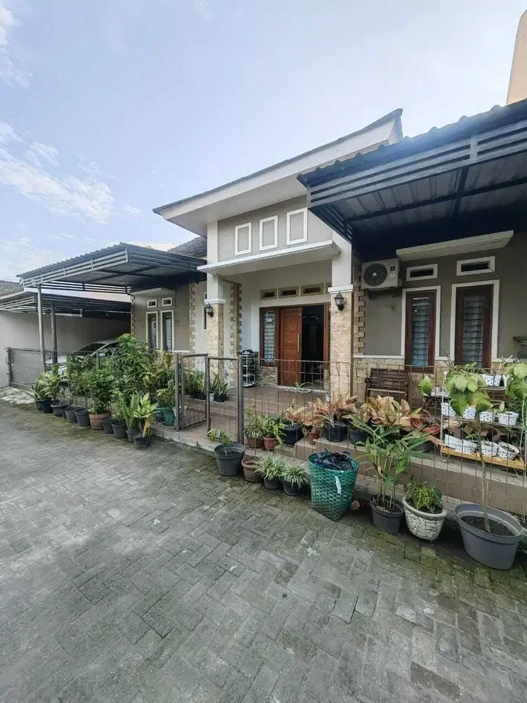 Rumah nyaman dan strategis palagan KM 7 lingkungan asri