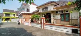 Rumah besar murah dalam perumahan condongcatur strategis