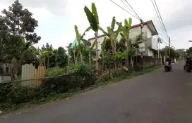 Tanah pekarangan utara SD model qedomartani jln aspal