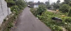 Ranah pekarnagan kecil jalan kaliurang KM 13.5 sangat strategis UII