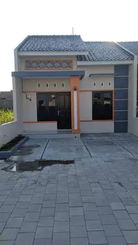 Rumah minimalis Waru Gentan lingkungan full perumahan