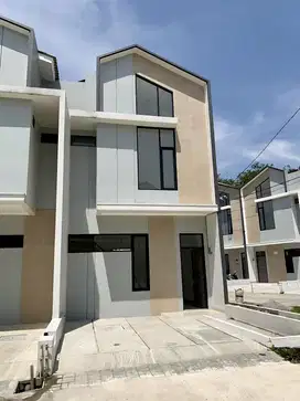 DP 10JT SUDAH PUNYA RUMAH KOMPLEK DUA LANTAI DI KATAPANG