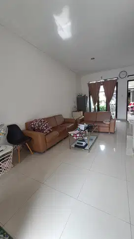 Dijual rumah 1 lantai terawat siap huni di komplek Batununggal Indah