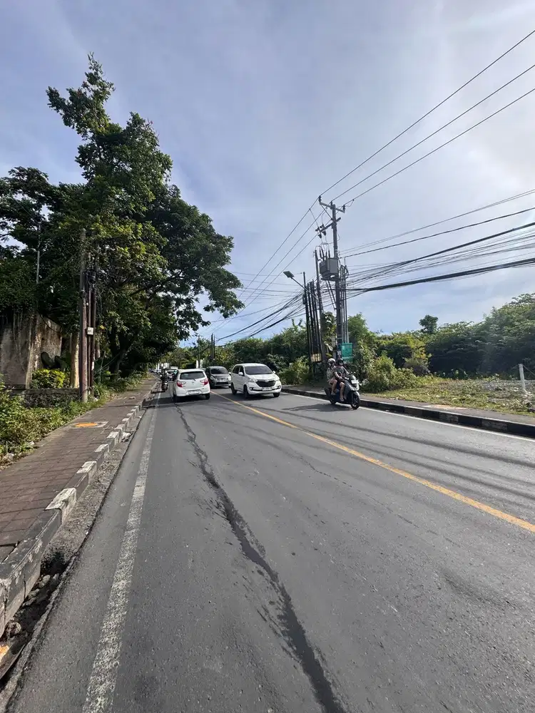 TANAH DIJUAL PINGGIR JALAN UTAMA JL RAYA ULUWATU