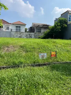 Dijual Cepat Kavling 351 m², Taman Simpruk Lippo Cikarang, 5,1 JT/m²!