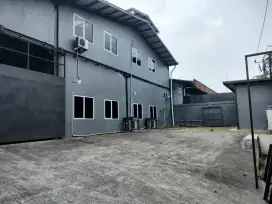 Gudang 800m disewakan dicipondoh