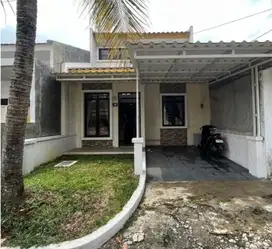 Dijual rumah 2 lantai