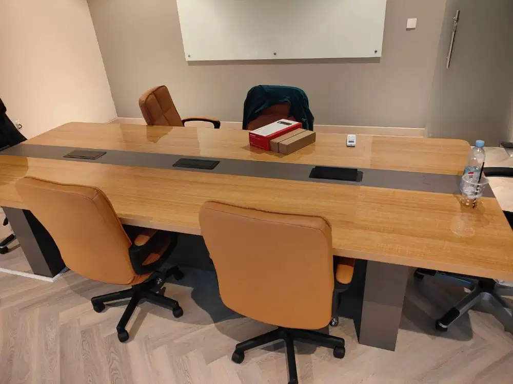 Meja Meeting Kantor Full HPL