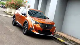 [ LOW KM ] Peugeot 2008 Allure 1.2 AT Orange Metalik Oranye 2022/2023