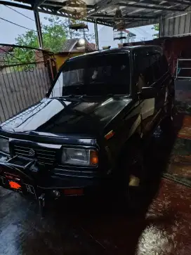 Suzuki Vitara 4x4 komplit