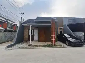 Di Jual BU Rumah Siap Huni Bangunan Thn 2015 di Taman Anyelir DEPOK